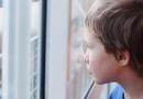 Autismin hoito lapsilla: syyt, oireet, suositukset